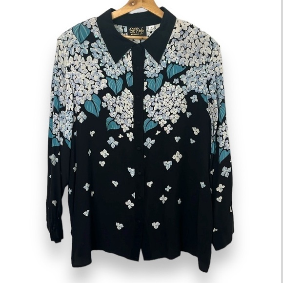 Bob Macke Wearable Art Women's Size 2X Floral Button Up Blouse Black Blue White - Picture 1 of 12